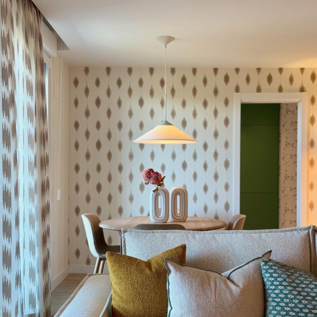 B076F172 B3B1 4567 8128 C79386992496